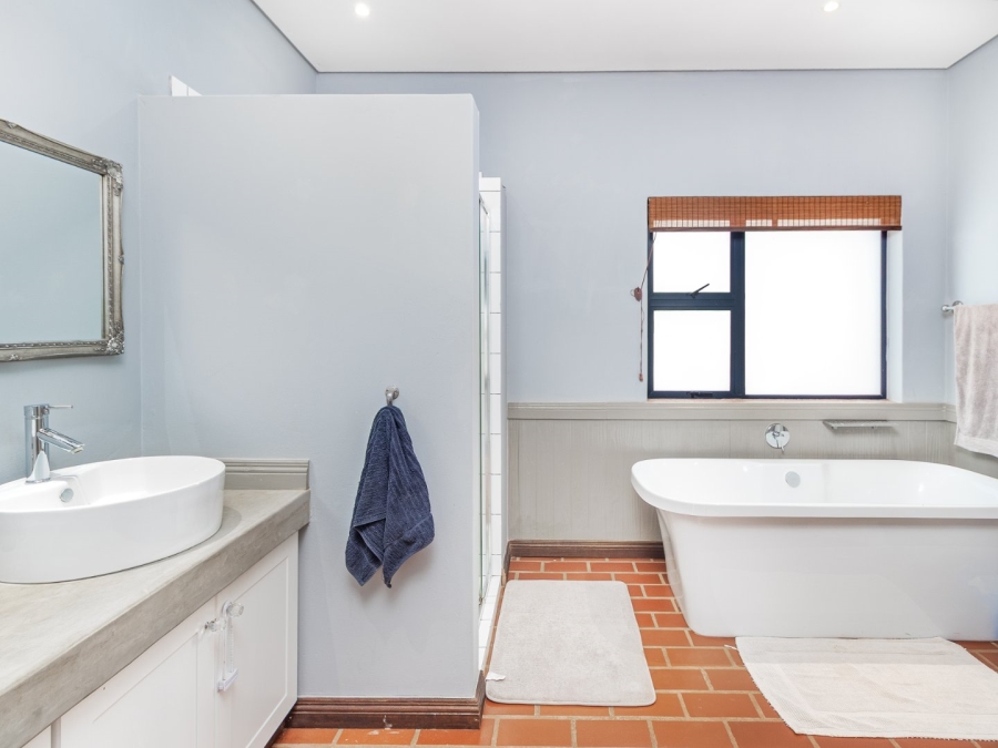 3 Bedroom Property for Sale in The Coves North West